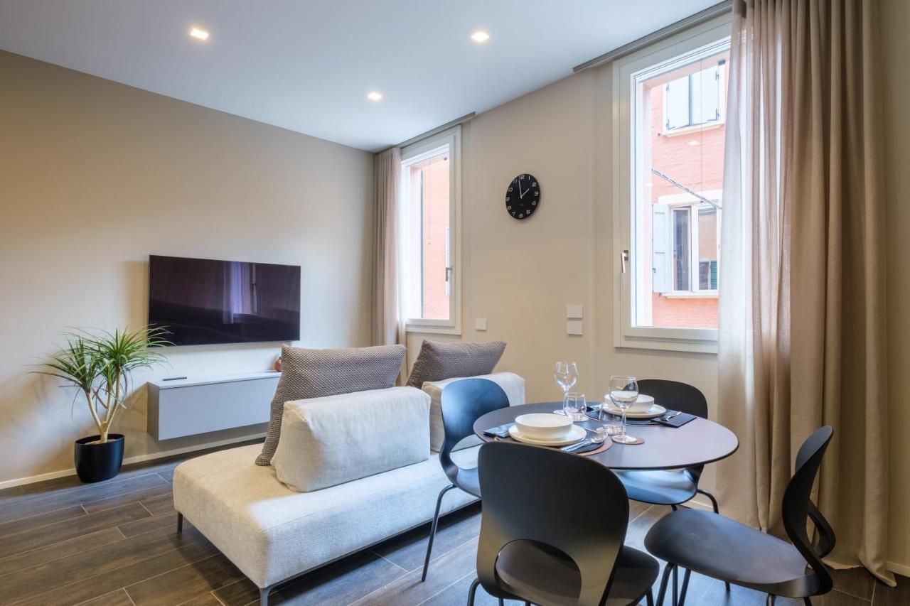 Golden Suite By Studio Vita Bologna Esterno foto